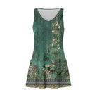 Ärmelloses Damenkleid in Grün mit floralem Muster, V-Ausschnitt und Vintage-Design. Perfekt für Sommermode und elegante Anlässe.