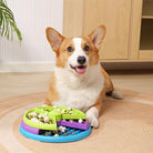 Corgi mit interaktivem Hundefutternapf, bunt, rutschfest, für langsames Fressen.