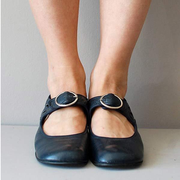 Schwarze Mary Jane Schuhe mit Schnalle, Damenmode, bequemes Design, ideal für Alltag und Büro, klassischer Stil, hochwertige Materialien.