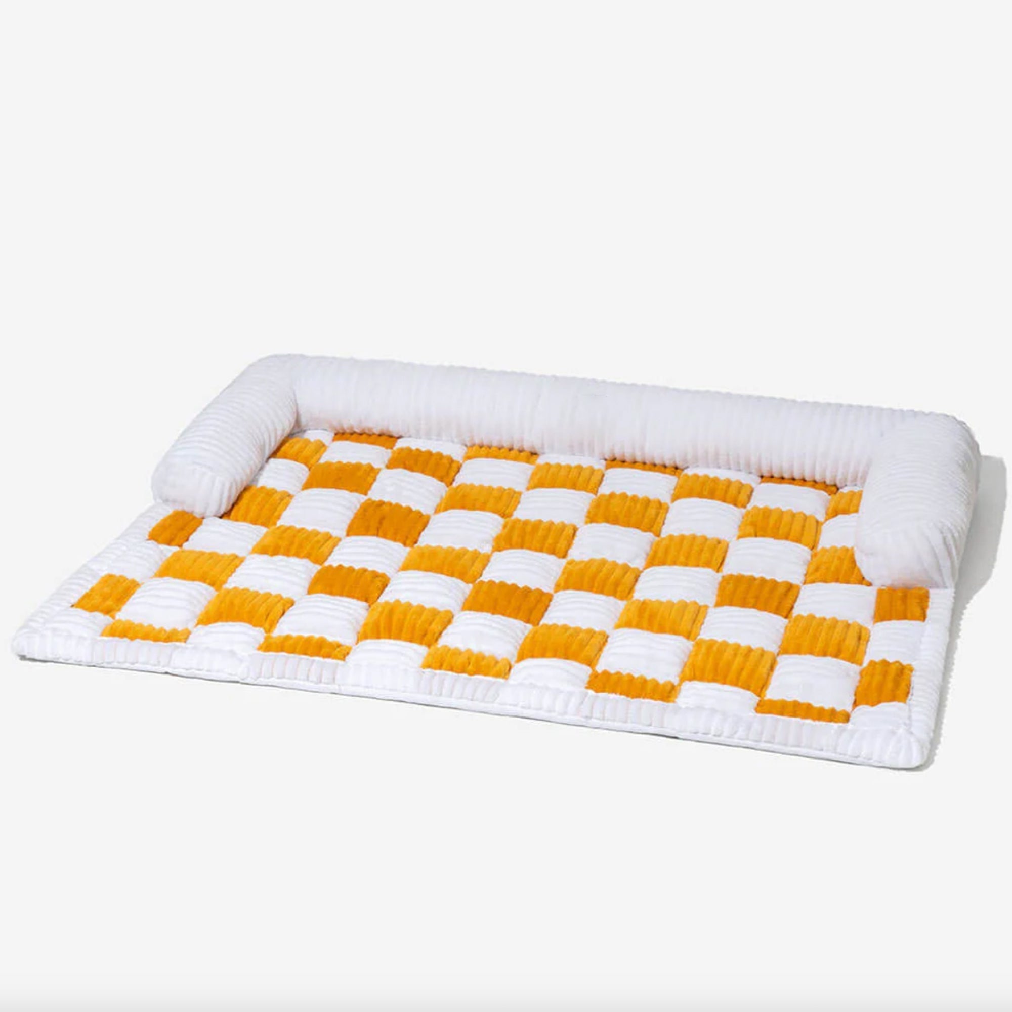 Kariertes Hundebett in Creme und Orange, quadratisch, gemütlich, Möbel-Schutzbezug.