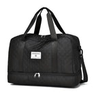 Schwarze Reisetasche mit Tragegriffen, Reißverschluss, geräumig, ideal für Reisen und Sport.