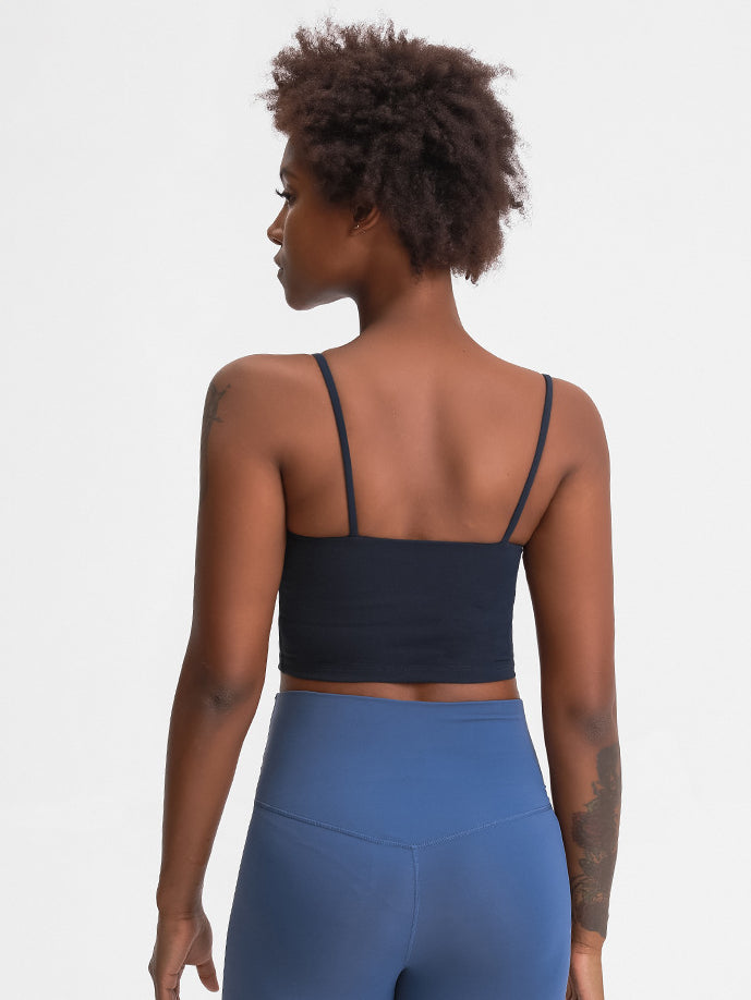 Damen-Sport-BH in Schwarz, nahtlos, mit Spaghettiträgern. Ideal für Yoga und Fitness. Bequeme Passform, atmungsaktives Material.