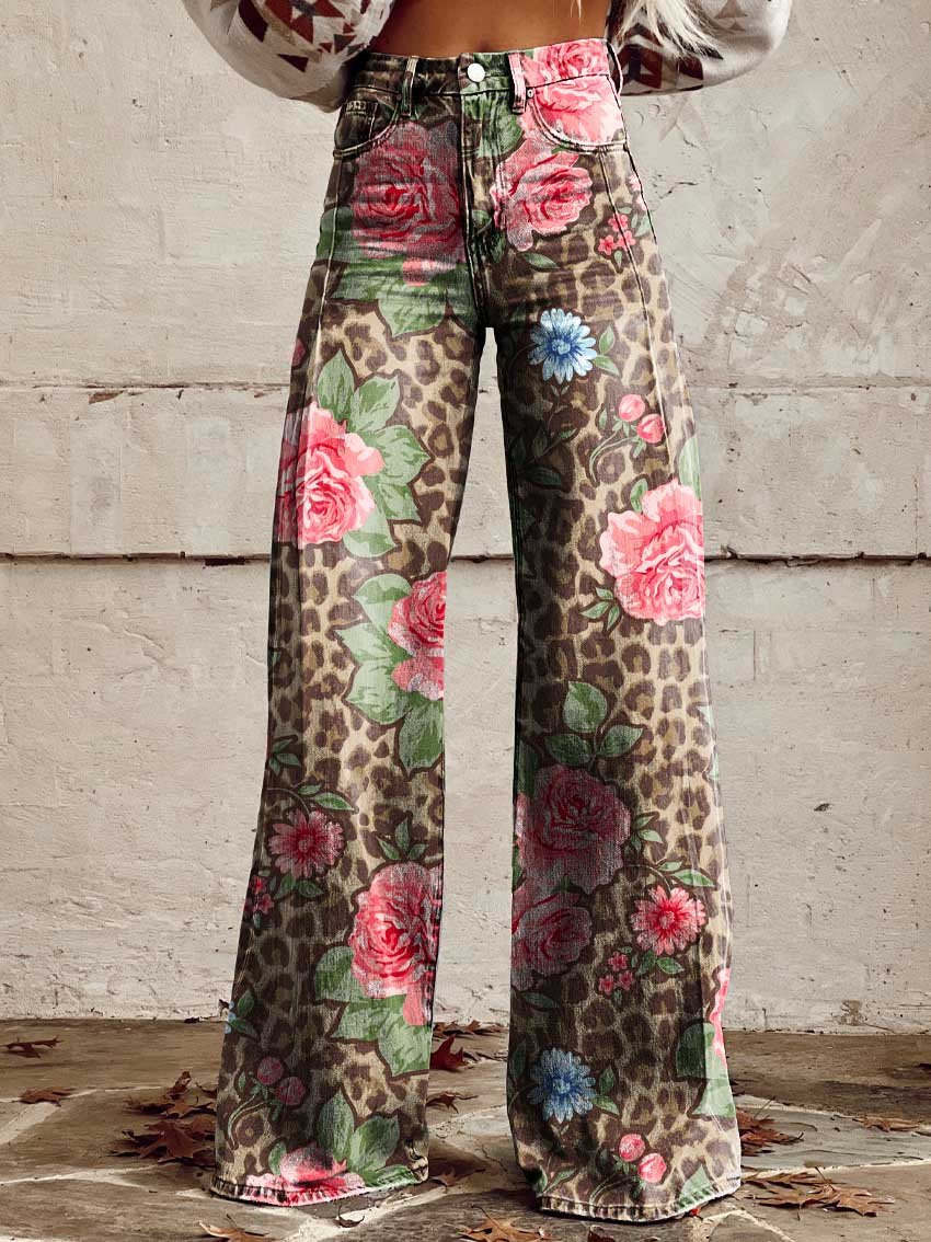 Damenhose mit Leopardenmuster und Blumenprint, weites Bein, modisch, trendig, ideal für Herbstmode, auffälliges Design, Streetwear.
