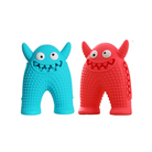 Buntes Hundespielzeug aus robustem Gummi, ideal für Zahnpflege und Kauspaß. Monster-Design, langlebig, sicher und perfekt für aktive Hunde.