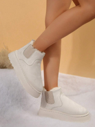 Damen-Winterstiefel in Weiß, gefüttert, rutschfeste Sohle, modisch, warm, ideal für kalte Tage, stilvolle Stiefeletten, bequem.