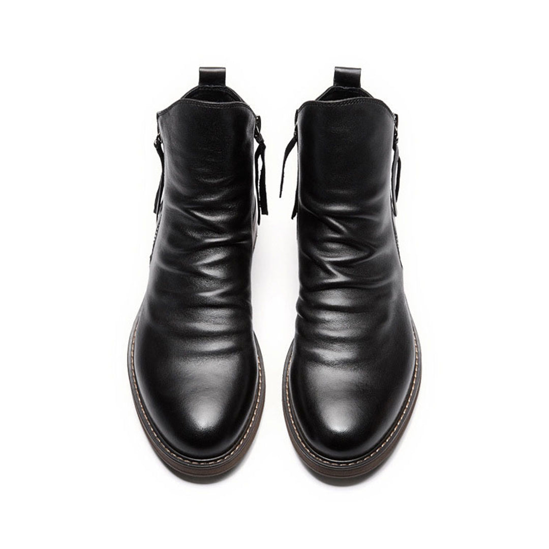 Schwarze Lederstiefeletten für Herren, elegant und modern. Perfekt für Business und Freizeit. Hochwertige Verarbeitung, zeitloses Design.