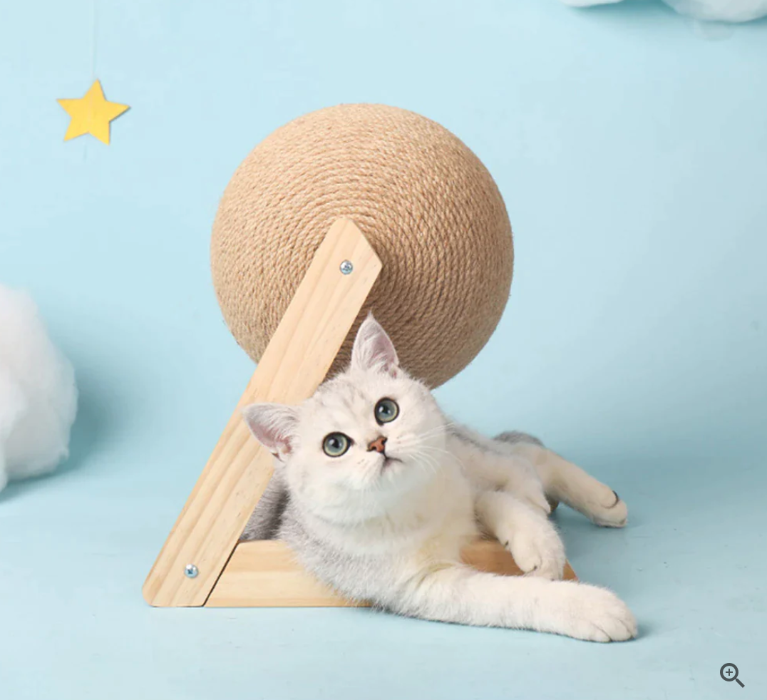 Katzen-Spielzeug Kratzbaum, Holz und Sisal, langlebig, Möbel schonend, Nagelpflege, lustig.