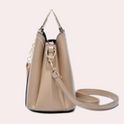 Khaki Damenhandtasche mit verstellbarem Schulterriemen, elegantem Design und goldenen Details. Perfekt für stilvolle Alltagslooks.