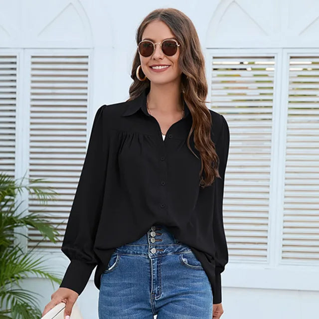 Elegante Damen Chiffon-Bluse in Schwarz, langärmlig, mit Falten, ideal für Frühling und Herbst. Perfekt für stilvolle, moderne Outfits.