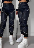 Damen-Lederhose mit Nieten, Cargo-Design, Streetwear-Trend, Herbst/Winter, hohe Taille, Bündchen, modisch, vielseitig, schwarz.