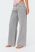 Damen-Jeans mit weitem Bein, hellgrau, High-Waist, modisch, bequem, vielseitig kombinierbar, ideal für trendige Alltagslooks.