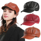 Damen-Newsboy-Cap aus PU-Leder in Braun, Schwarz und Rot. Modische, achteckige Mütze für Herbst und Winter. Ideal für stilvolle Outfits.