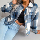 Damenmode Herbst Winter: Kariertes Wolljacke mit Laternenärmeln, einreihig, locker geschnitten. Trendige Oberbekleidung für stilvolle Looks.
