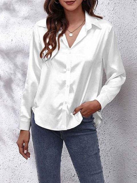 Damen Satin Bluse, weiß, langärmlig, mit Knopfleiste. Elegantes, lockeres Design, ideal für Frühling. Perfekt für modische Outfits.
