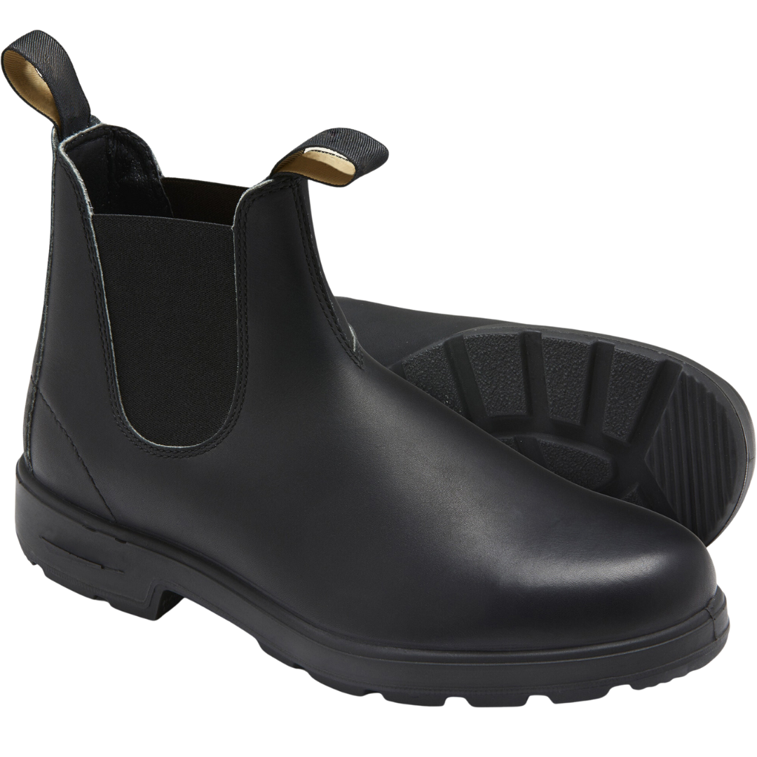 Schwarze Chelsea-Boots aus Leder, robust und stilvoll, ideal für Herbstmode. Perfekt für Herren und Damen, vielseitig und langlebig.