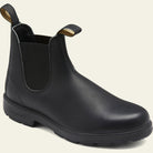 Schwarzer Chelsea Boot aus Leder mit elastischen Seiteneinsätzen und robuster Sohle. Perfekt für Herrenmode, stilvoll und vielseitig einsetzbar.