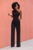 Eleganter schwarzer Ein-Schulter-Jumpsuit für Damen, ideal für Abendveranstaltungen. Modisch, stilvoll und perfekt für besondere Anlässe.