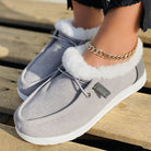 Damen-Winterschuhe, grau, mit weißem Kunstfellfutter, rutschfeste Sohle, modisch, warm, bequem, ideal für kalte Tage, stilvoller Look.
