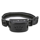 Schwarzes Hundehalsband mit elektronischem Trainingsgerät, verstellbar, robustes Nylonmaterial.