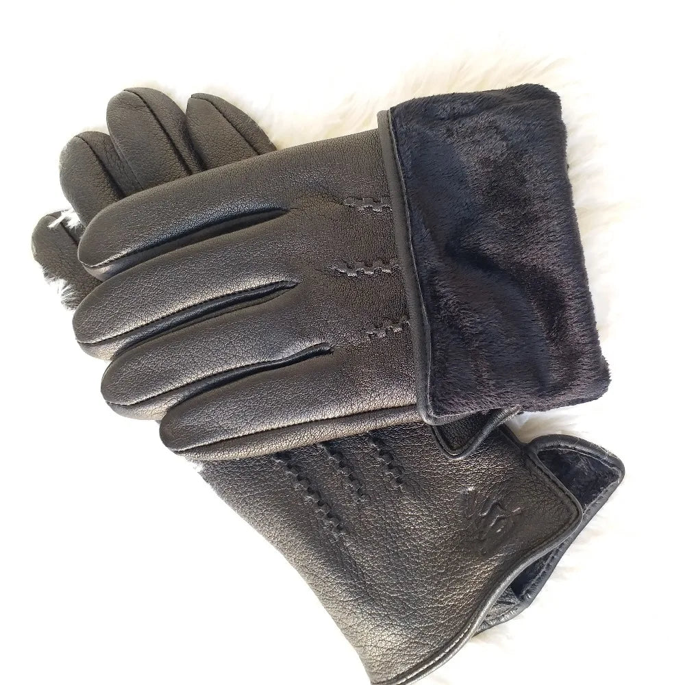 Schwarze Lederhandschuhe mit weichem Fellfutter, ideal für Wintermode. Hochwertige Materialien, stilvoll und warm. Perfekt für kalte Tage.