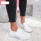 Damen Sneaker weiß, atmungsaktiv, bequem, Freizeit, Strickmaterial, elastischer Verschluss.