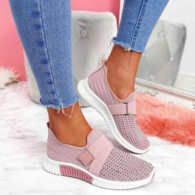 Damen Slip-On Sneaker mit Klettverschluss, rosa, atmungsaktiv, bequem, ideal für verbesserte Laufhaltung und modischen Freizeitlook.