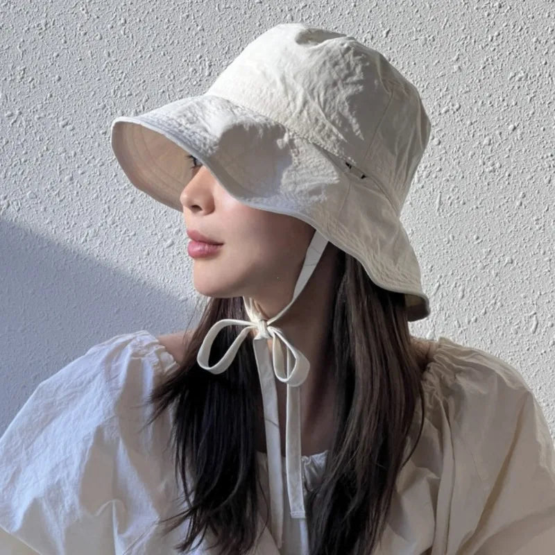 Damen Fischerhut mit Kordelzug, leicht und winddicht, idealer Sonnenschutz. Modischer koreanischer Stil, perfekt für Blogger und Outdoor-Aktivitäten.