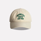 Unisex Baseball Cap mit "Brooklyn" Stickerei, beige, gebogener Schirm. Perfekt für Frühling und Sommer, ideal für Outdoor-Sport und Freizeit.