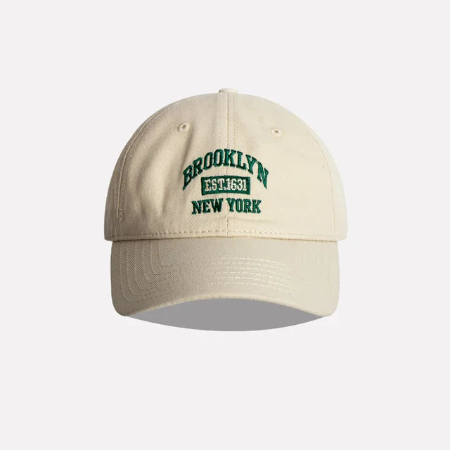 Unisex Baseball Cap mit "Brooklyn" Stickerei, beige, gebogener Schirm. Perfekt für Frühling und Sommer, ideal für Outdoor-Sport und Freizeit.
