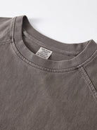 Graues T-Shirt aus Baumwolle, Rundhalsausschnitt, lässiger Stil, hochwertige Verarbeitung, ideal für Freizeitmode und Alltagskleidung.