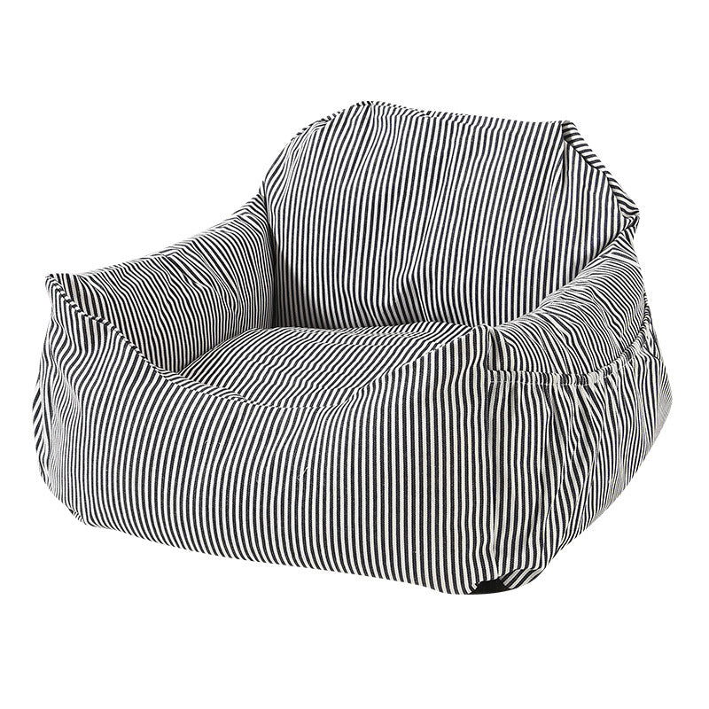 Schwarz-weiß gestreifter Sitzsack, bequemes Design, Wohnzimmermöbel, moderner Stil.