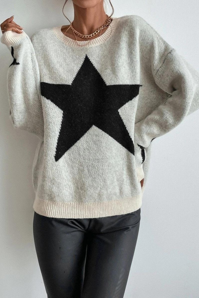 Damenpullover mit großem schwarzen Stern, lässig und modisch, ideal für Herbst und Winter. Bequemer Strick, trendiger Look, vielseitig kombinierbar.