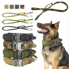 Hundehalsband und Leine Set, verstellbar, Nylon, Tarnmuster, für große Hunde, robust und langlebig.