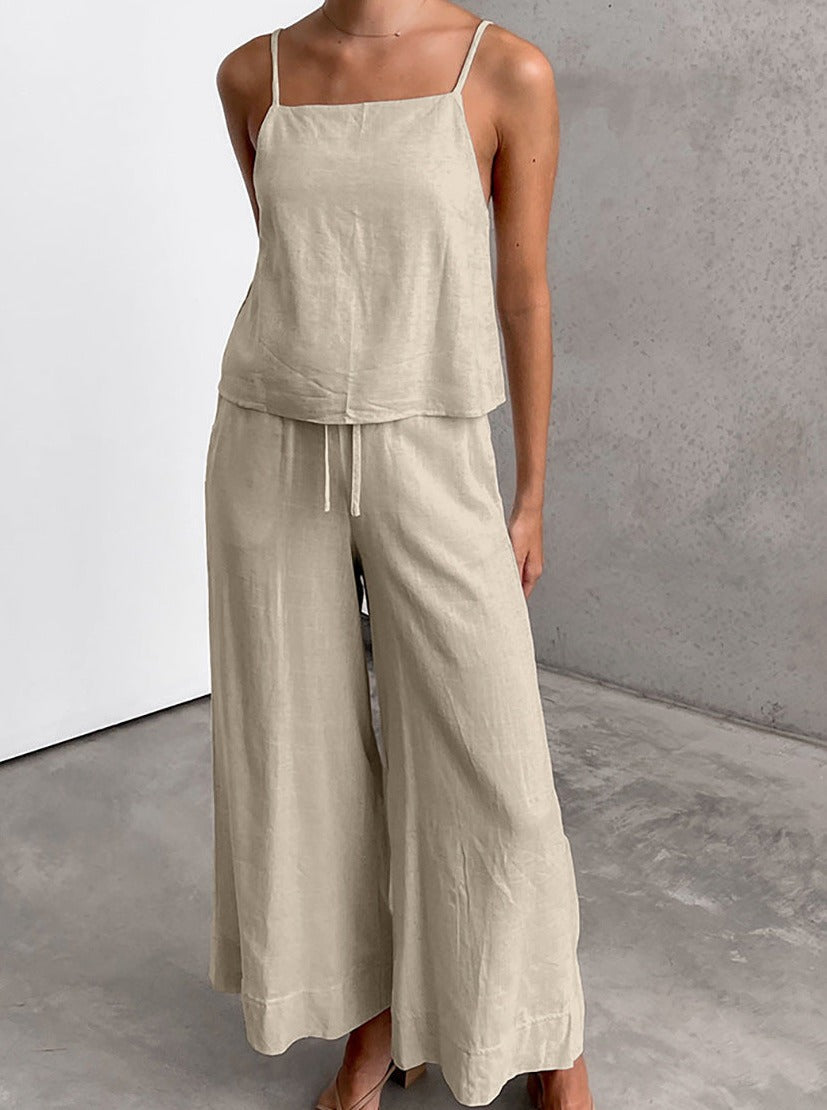 Damen-Leinen-Set in Beige, bestehend aus ärmellosem Top und weiten Hosen. Perfekt für Sommermode, lässig und stilvoll. Ideal für Freizeitlooks.