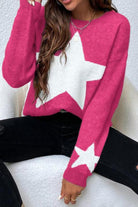 Damenpullover in Pink mit weißem Sternmotiv, lässig geschnitten. Perfekt für Herbstmode, trendige Strickmode, gemütlicher Look.