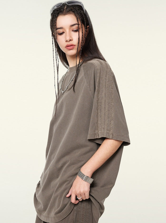 Lässiges Unisex-T-Shirt in Khaki, ideal für Streetwear-Looks. Perfekt für trendige Outfits und urbanen Stil. Hochwertige Baumwolle.