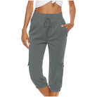 Damen Caprihose, grau, mit Kordelzug, Taschen und elastischem Bund. Ideal für Freizeit und Sport. Bequeme Sommermode für Frauen.