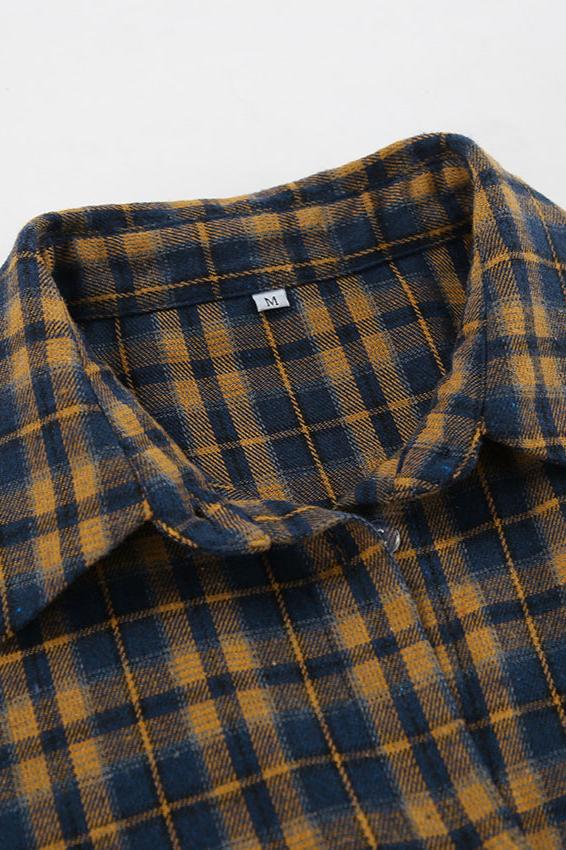 Kariertes Flanellhemd in Blau und Gelb, Größe M. Perfekt für Herbstmode, lässiger Stil, weiches Material, ideal für Herrenbekleidung.