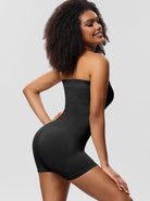 Nahtloser schwarzer Shapewear-Body für Damen, figurformend, trägerlos, ideal für glatte Silhouette, bequem und atmungsaktiv. Perfekt unter Kleidung.
