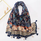 Bunter Schal mit Paisley-Muster, Quasten und floralen Details. Perfekt als modisches Accessoire für Damen. Hochwertige Materialien.