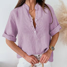 Lila Leinenbluse Damen, lässig, Knopfleiste, Sommermode, Kurzarm, eleganter Look.