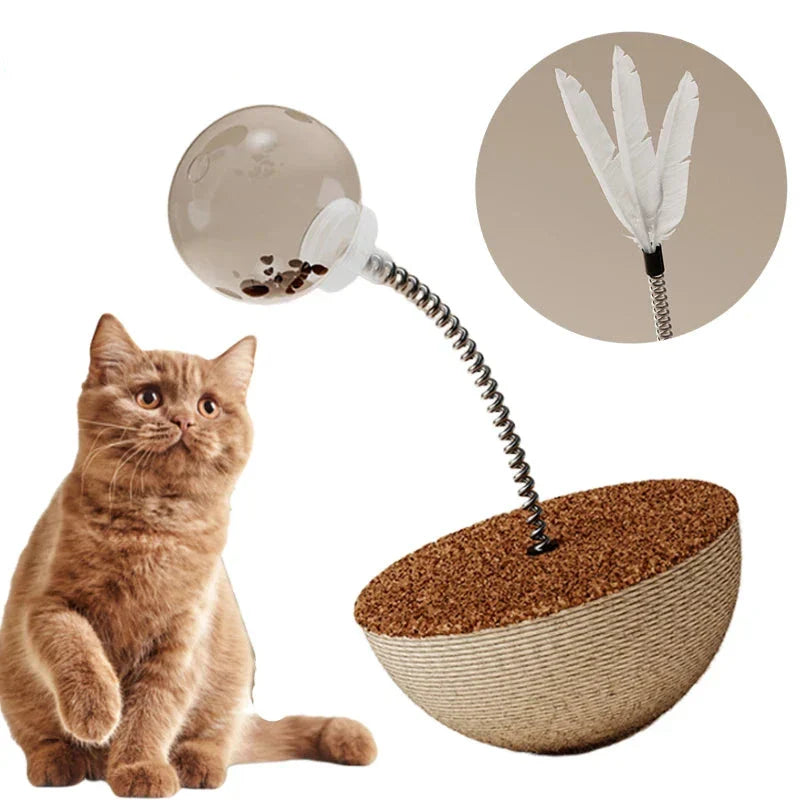 Katzenspielzeug mit Feder, transparentem Ball und Kratzfläche, interaktiv, beige.