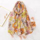 Bunter Schal mit Blumenmuster, ideal für Frühling und Sommer. Weiches Material, modisches Accessoire, perfekt für Damenmode und Geschenkideen.