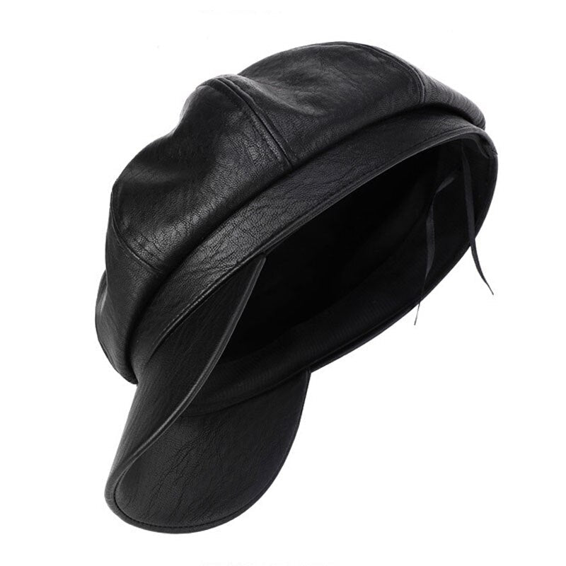 Schwarze Leder-Schiebermütze, stilvoll und zeitlos, ideal für Herrenmode. Perfekt für urbane Outfits und modische Accessoires.