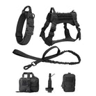 Schwarzes Hundegeschirr-Set mit Leine, Halsband und Taschen, robustes Nylon, Outdoor-Aktivitäten.