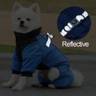Reflektierender Hundemantel in Blau, ideal für kalte Tage. Wasserdicht, warm und sicher, perfekt für Spaziergänge bei Dunkelheit.