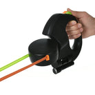 Schwarze Hundeleine mit LED-Licht, ergonomischer Griff, orange und grün, für Spaziergänge.