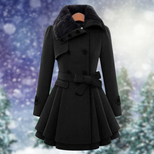 Eleganter schwarzer Wintermantel mit Gürtel und Pelzkragen, ideal für kalte Jahreszeiten. Stilvoller Damenmantel, warm und modisch.