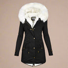 Damen Wintermantel mit Kapuze, schwarz, Kunstfellbesatz, warm, modisch, elegant, ideal für kalte Tage, hochwertige Materialien, stilvoll.