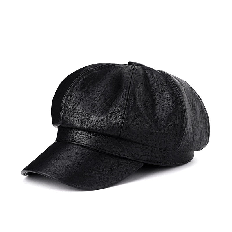 Schwarze Leder-Baker-Boy-Mütze, stilvoll und zeitlos. Perfekt für modische Outfits, Herbst- und Wintertrends. Hochwertiges Accessoire.